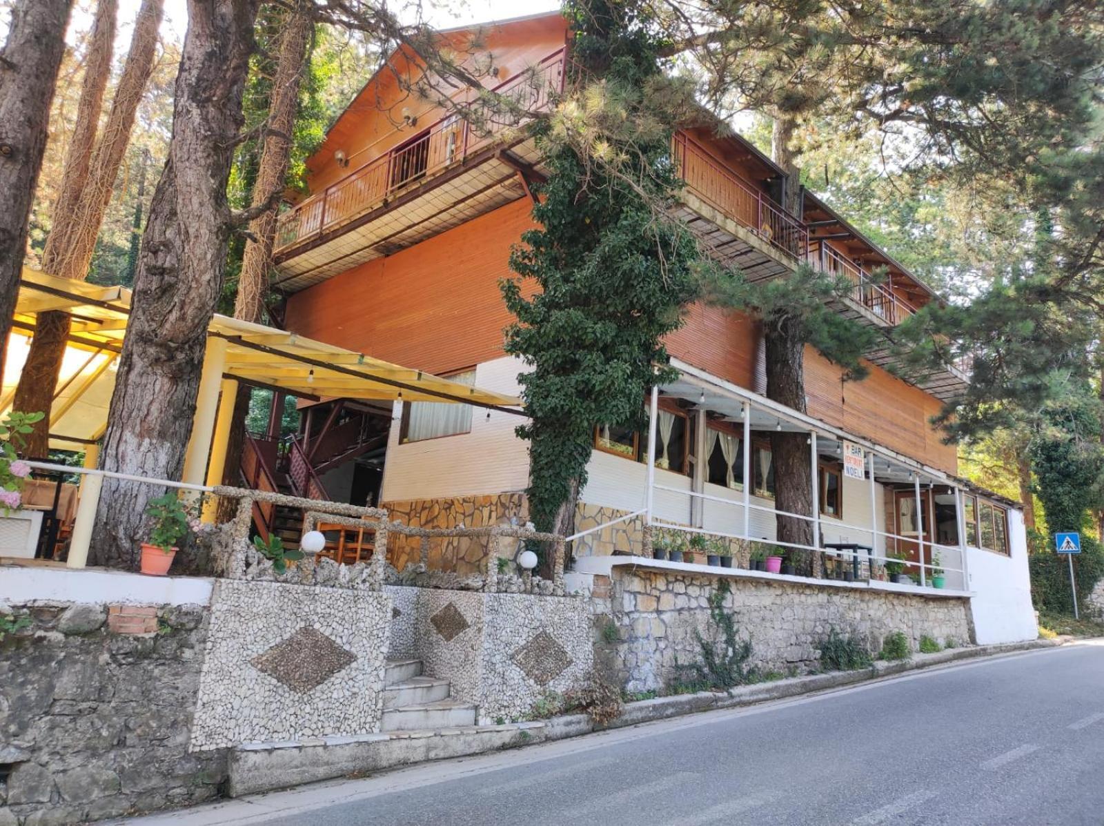 Hotel Toni Llogora Dukat Kültér fotó